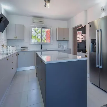 Villa Glorious Carvoeiro 4 Bedrooms Quinta Pedro 8 Tennis Court Pool Table Ping Pong *