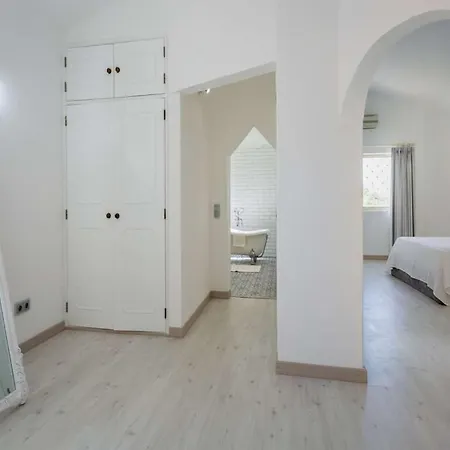 Villa Glorious Carvoeiro 4 Bedrooms Quinta Pedro 8 Tennis Court Pool Table Ping Pong *