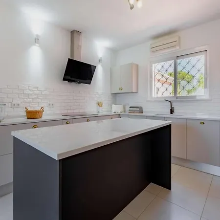 Glorious Carvoeiro 4 Bedrooms Quinta Pedro 8 Tennis Court Pool Table Ping Pong Villa Carvoeiro (Lagoa)