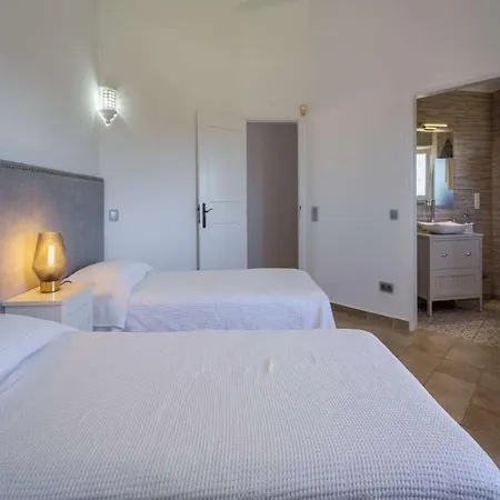 Villa Glorious Carvoeiro 4 Bedrooms Quinta Pedro 8 Tennis Court Pool Table Ping Pong